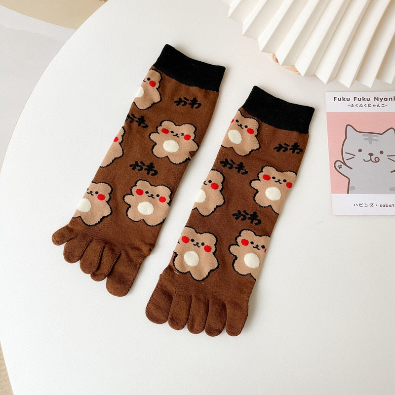 New five-finger ladies breathable sweat-absorbing mid-tube split-toed socks cute cartoon student girl socks